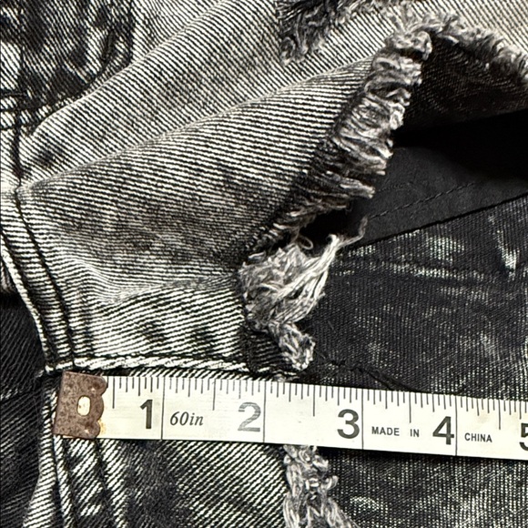 One Teaspoon Shorts Black Acid Wash Jean - Picture 14 of 15